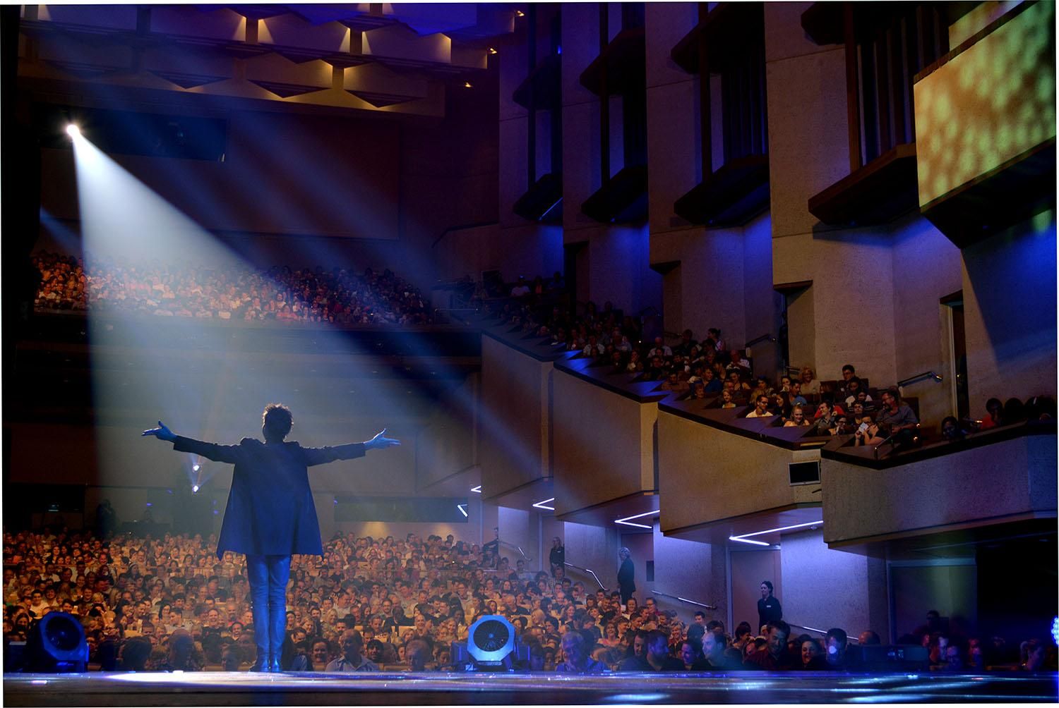 The Illusionists (Ілюзіоністи)  The Illusionists (Ілюзіоністи)