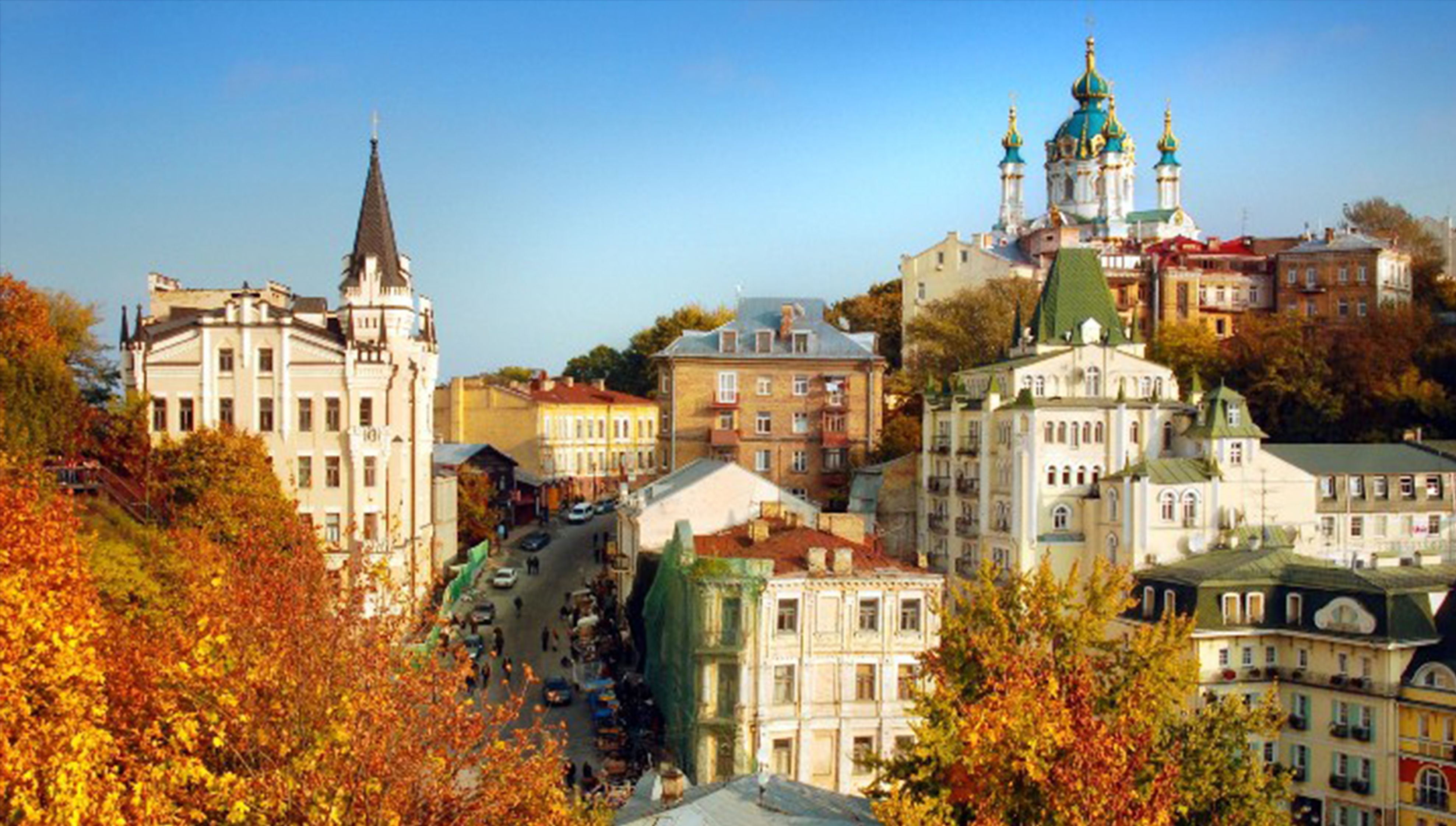 Не желтыми листьями едиными: 10 локаций Киева для ваших волшебных фотографий