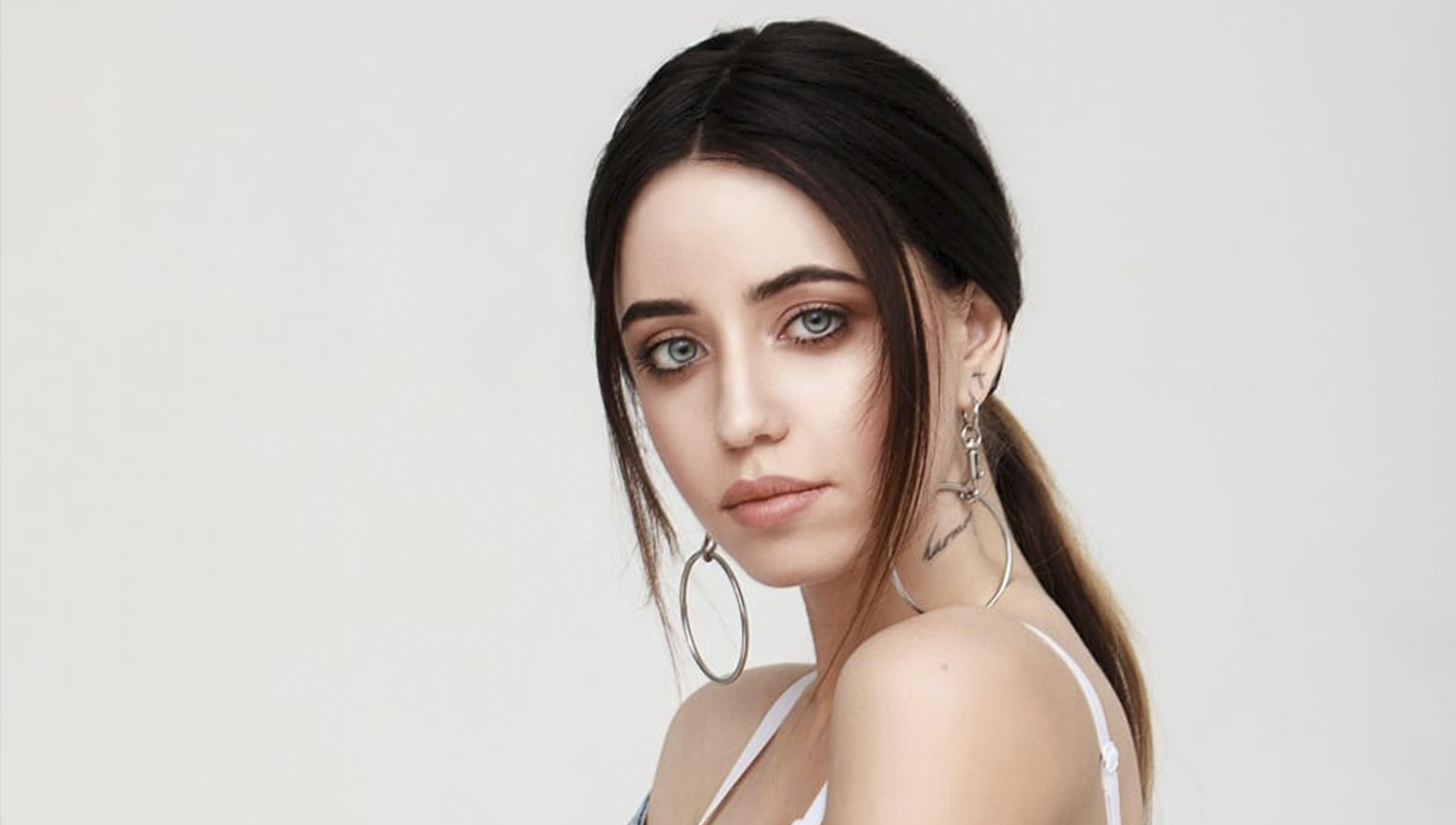 Надя Дорофєєва Надя Дорофєєва