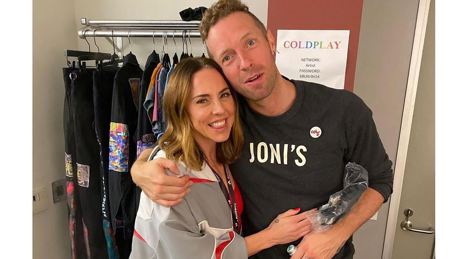 Coldplay выступил на концерте с неожиданным дуэтом: видео-сюрприз - Афиша Coldplay выступил на концерте с неожиданным дуэтом: видео-сюрприз - Афиша